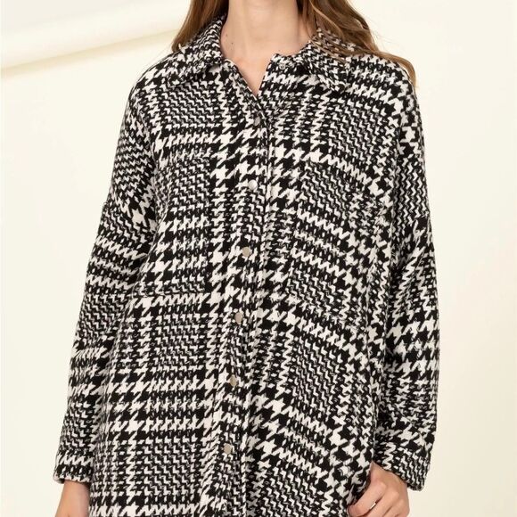 Textured Houndstooth Fray Hem Shacket - Picture 5 of 12